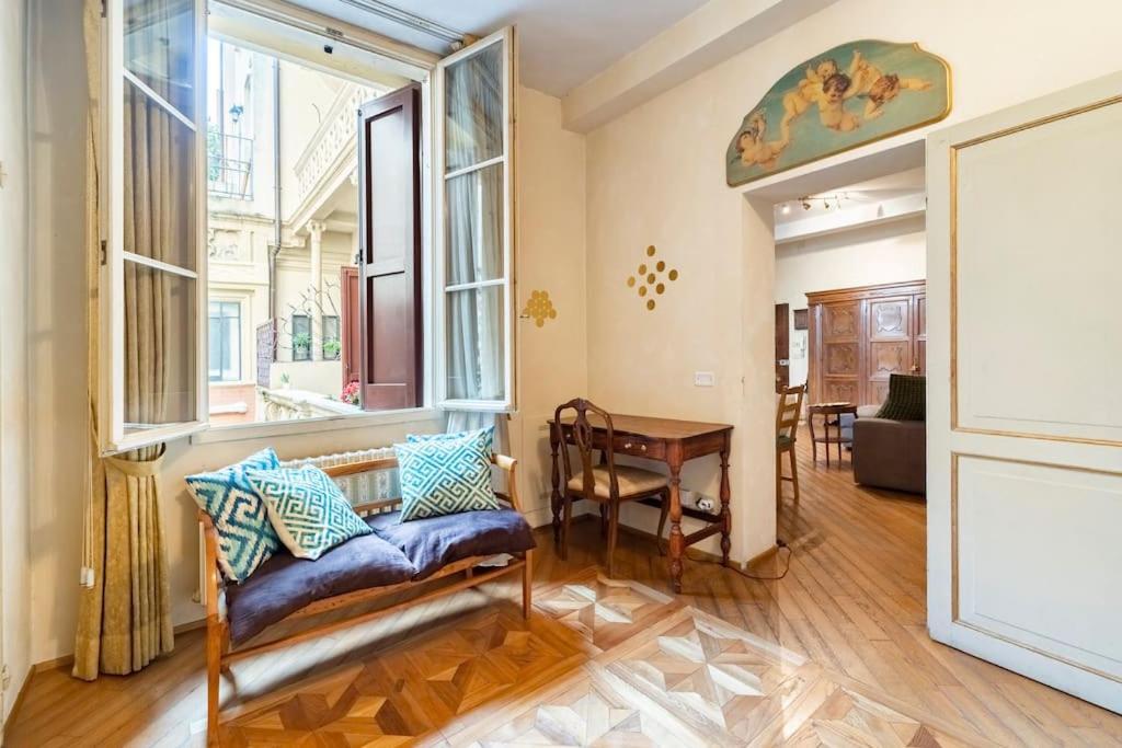 Appartamento Elegante E Centrale La Foglia D'Oro Bologne Extérieur photo