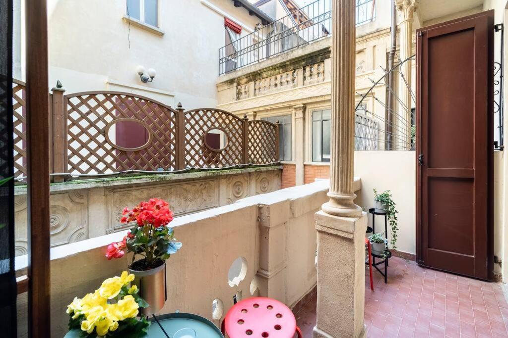 Appartamento Elegante E Centrale La Foglia D'Oro Bologne Extérieur photo